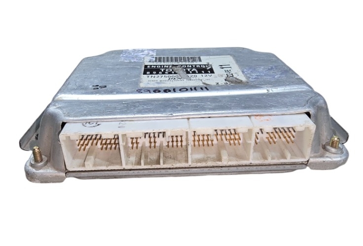 Computadora de motor matrix 2003 